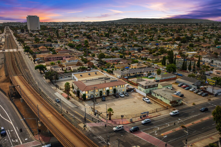 1011 N Willowbrook Ave, Compton, CA for sale - Aerial - Image 3 of 31