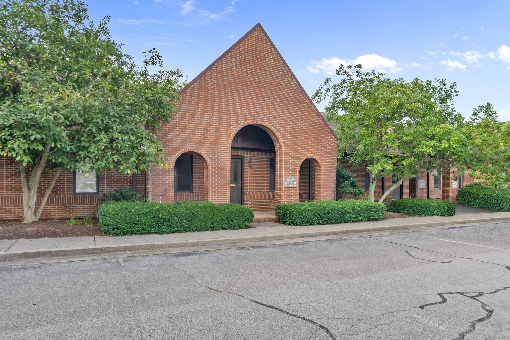 3708 Willow Ridge Rd, Lexington, KY for sale Primary Photo- Image 1 of 18