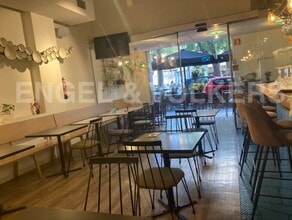 Retail in Barcelona for lease Interior Photo- Image 2 of 6