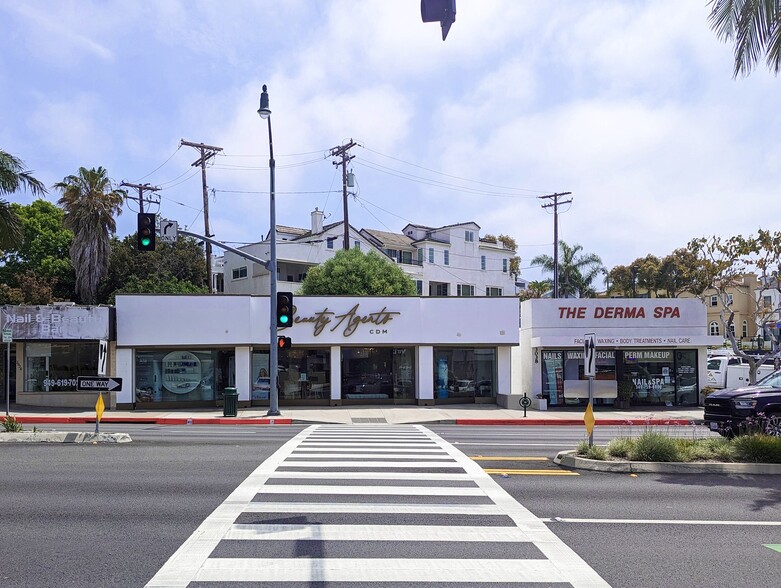 3028-3034 E Coast Hwy, Corona Del Mar, CA for lease - Building Photo - Image 1 of 13