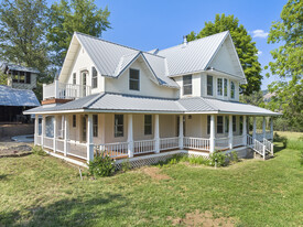 The Inn at Clear Creek Farm - Commercial Kitchen