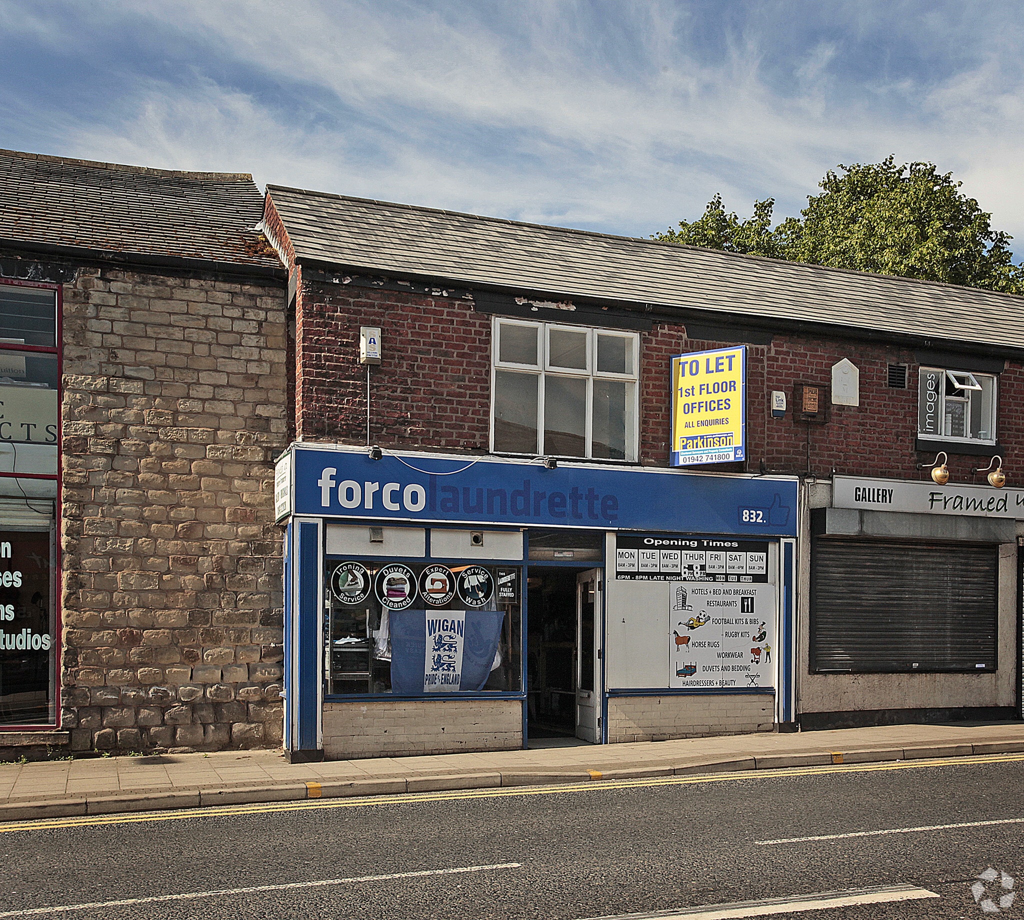 832 Ormskirk Rd, Wigan for sale Primary Photo- Image 1 of 1