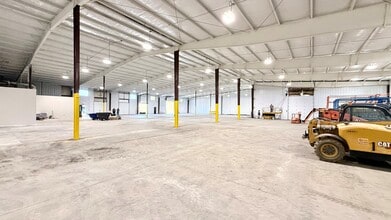 1357 Gateway Dr, Gallatin, TN for lease Interior Photo- Image 2 of 3