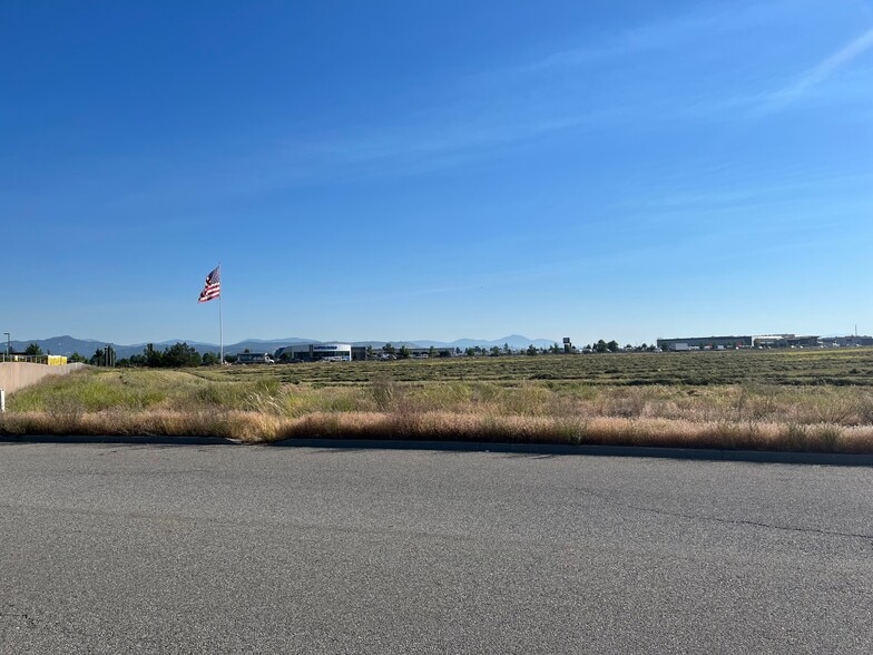 19551 E Appleway Ave, Liberty Lake, WA for sale - Building Photo - Image 3 of 11