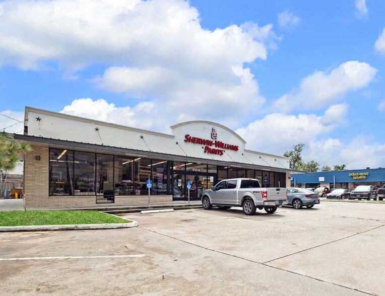 4721 N Main, Houston, TX for lease - Building Photo - Image 2 of 5