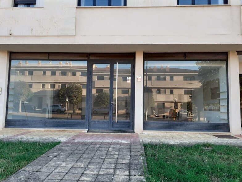 Retail in Sahagún, León for sale - Building Photo - Image 2 of 14