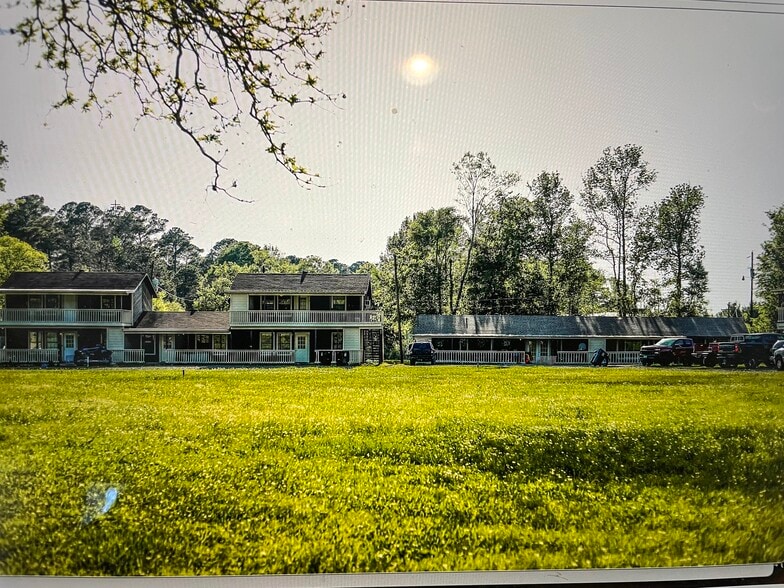 505 Bub Hayner Rd, Karnack, TX for sale - Primary Photo - Image 1 of 11