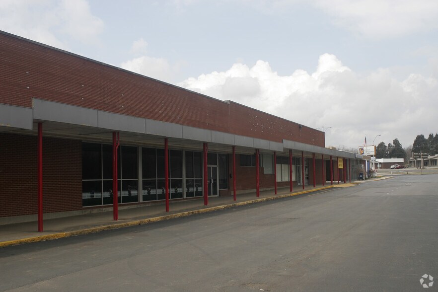 186-231 Redmar Blvd, Radcliff, KY for sale - Primary Photo - Image 1 of 1