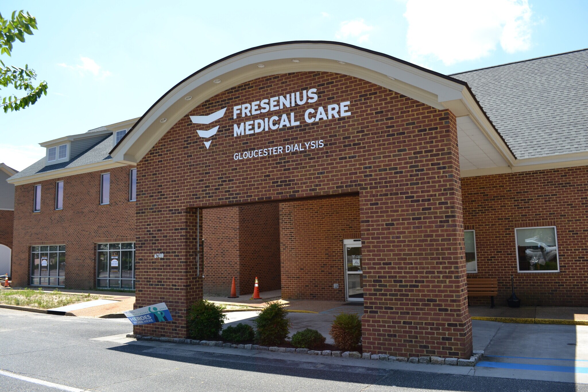 67286760 Main St, Gloucester, VA 23061 Edgehill Town Center