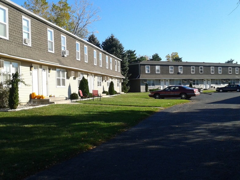 1410 Mary Ct, Alma, MI for sale - Primary Photo - Image 1 of 7