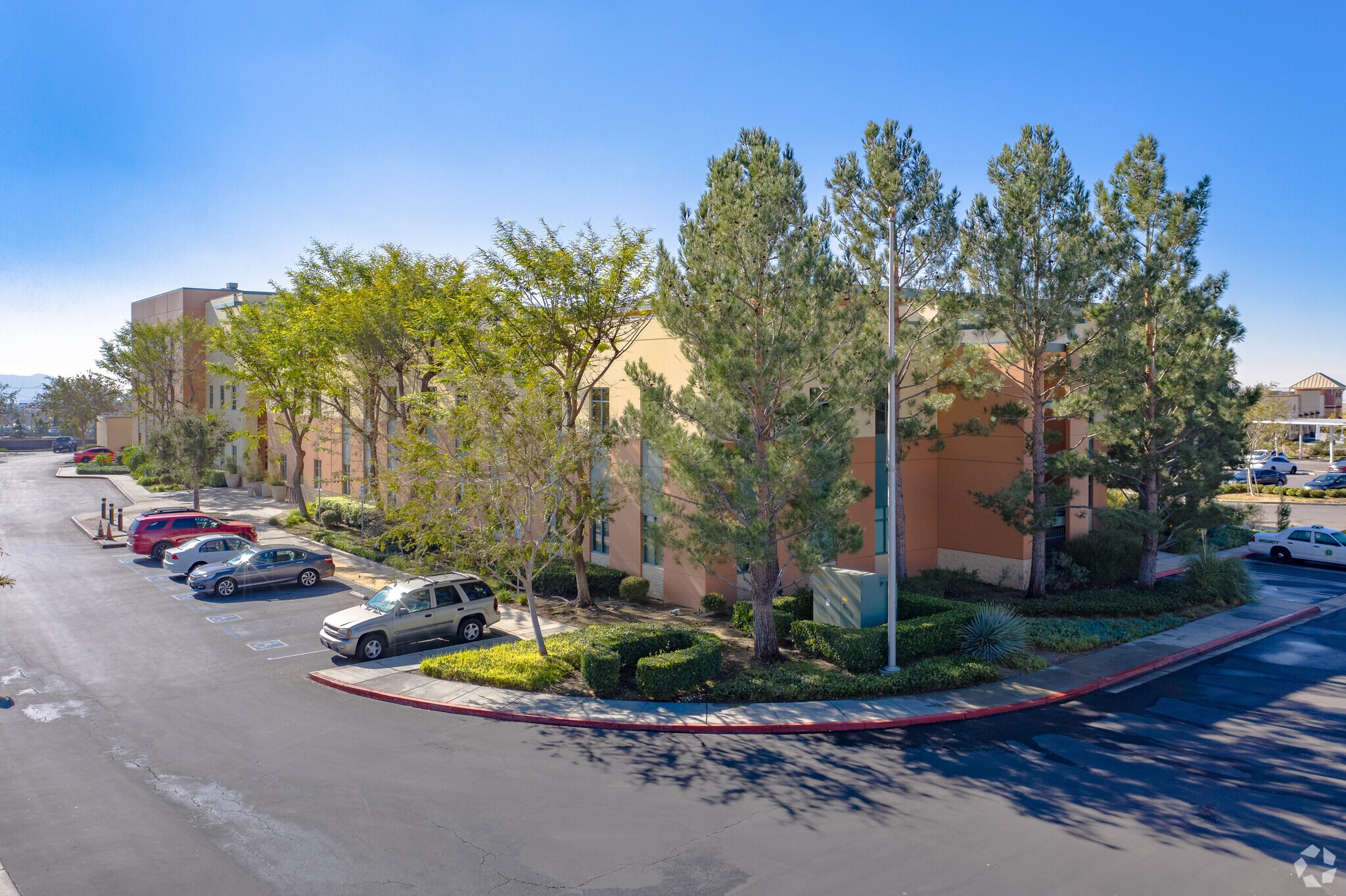 16465 Sierra Lakes Pky, Fontana, CA 92336 Sierra San Antonio Medical