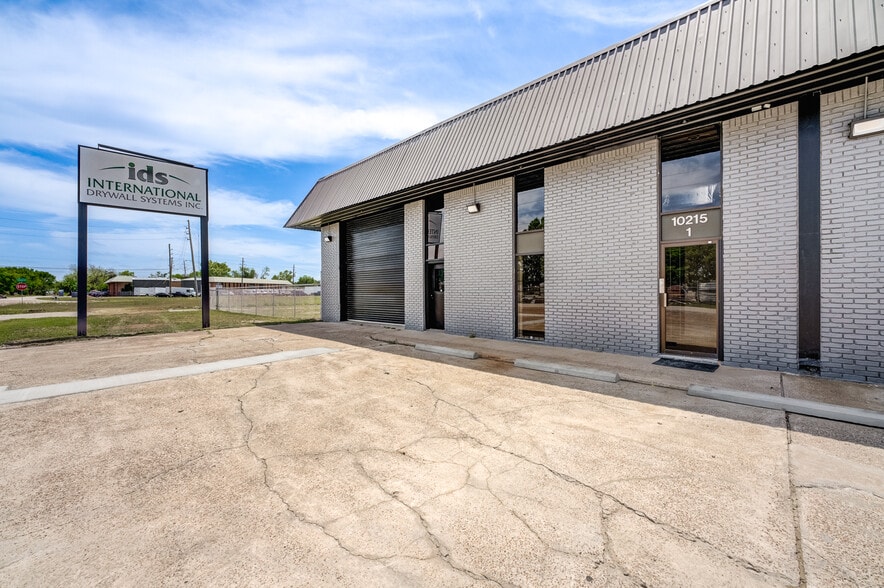10215 Papalote St, Houston, TX for sale - Building Photo - Image 3 of 71