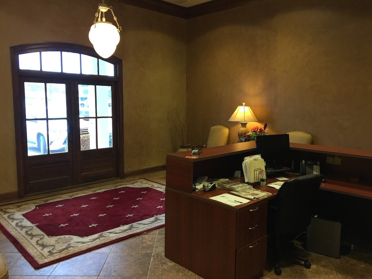 9335 Ellerbe Rd, Shreveport, LA 71106