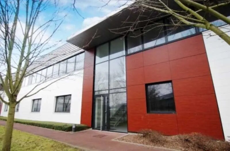 Flex in Lisses for lease Building Photo- Image 1 of 9