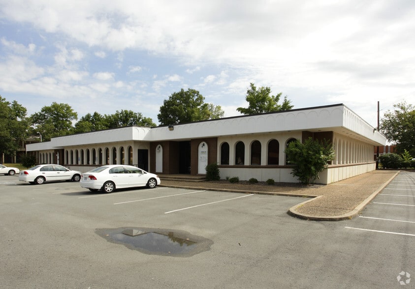324 W Pershing Blvd, North Little Rock, AR for lease - Primary Photo - Image 1 of 3