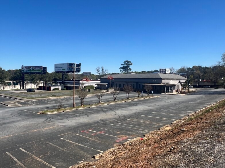 6363 Peachtree Industrial Blvd, Atlanta, GA for sale - Building Photo - Image 3 of 17