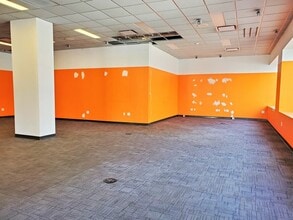 1800 S Ashland Ave, Chicago, IL for lease Interior Photo- Image 2 of 5