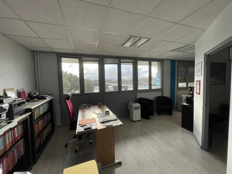 14 Boulevard François Blancho, Nantes for lease - Interior Photo - Image 3 of 7