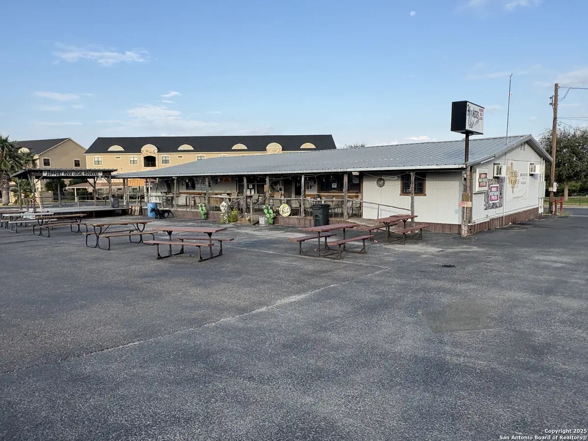 7116 Texas R 2, Del Rio, TX for sale Building Photo- Image 1 of 22