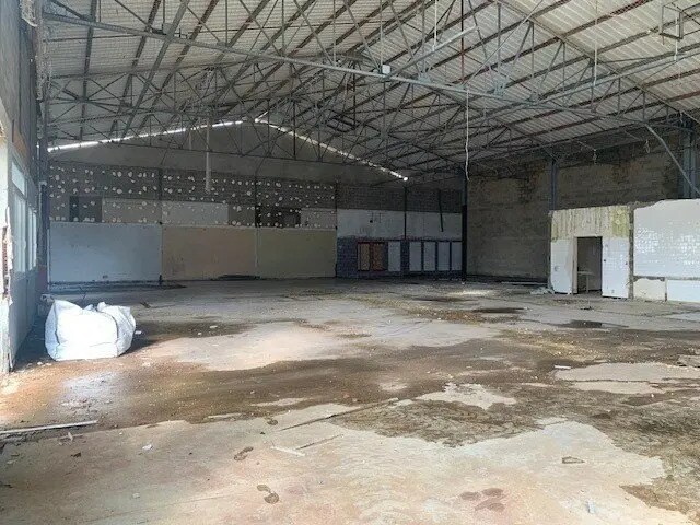 Flex in Dijon for lease - Interior Photo - Image 3 of 5