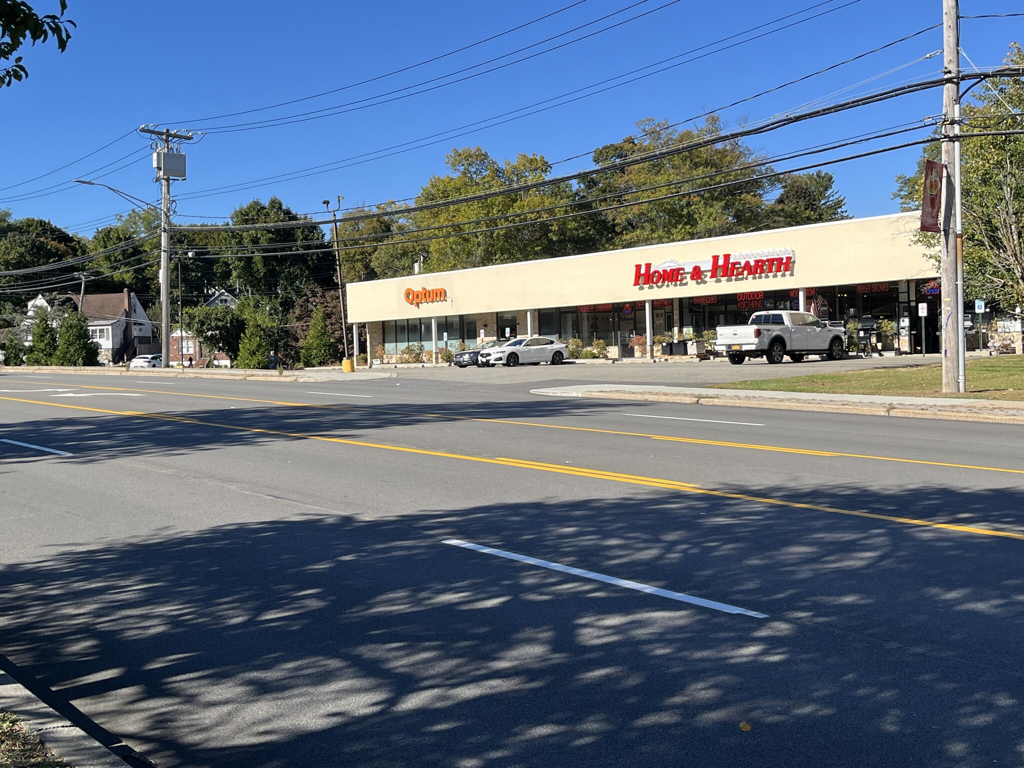 2084-2090 E Main St, Cortlandt Manor, NY for lease Building Photo- Image 1 of 18