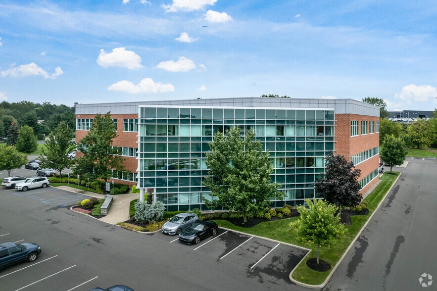 22 Century Hill Dr, Latham, NY for lease - Building Photo - Image 1 of 12