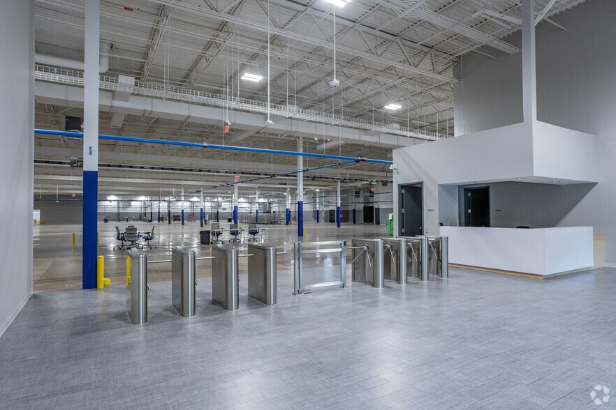 981 Industrial Park Rd, Columbia, TN for sale - Interior Photo - Image 3 of 37