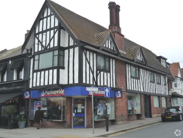 73 The Broadway, Leigh On Sea for sale - Primary Photo - Image 1 of 1