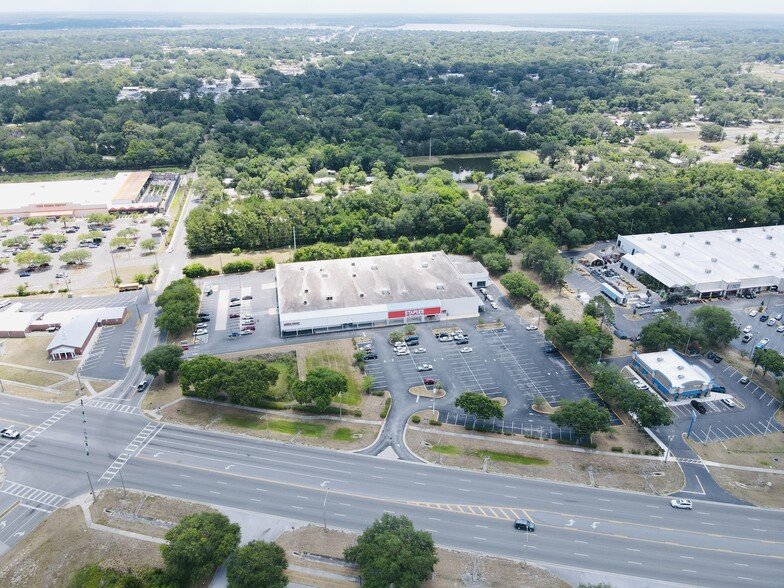 327-333 State Road 19, Palatka, FL for lease - Building Photo - Image 2 of 8