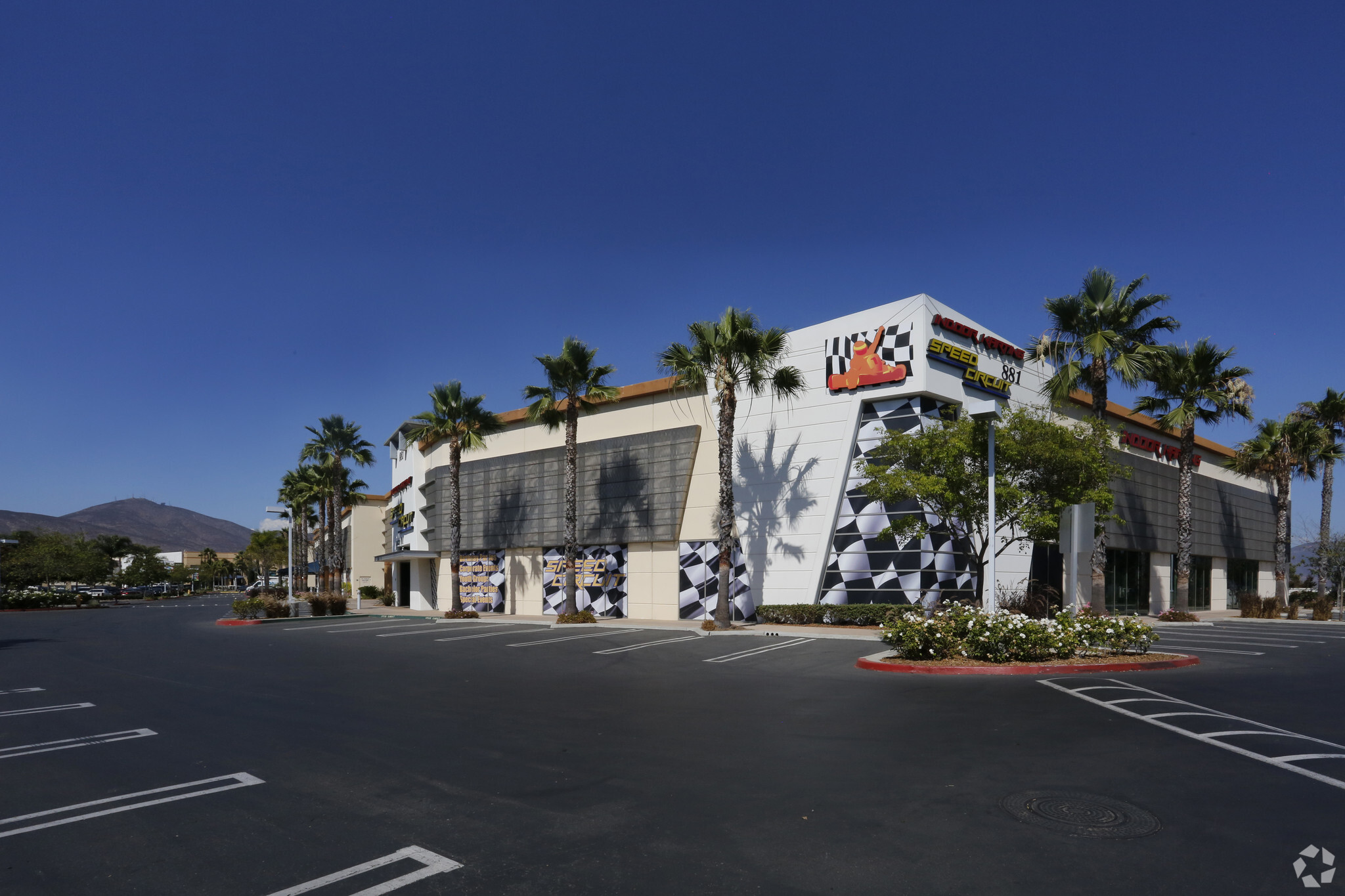 851-881 Showroom Pl, Chula Vista, CA for sale Primary Photo- Image 1 of 1