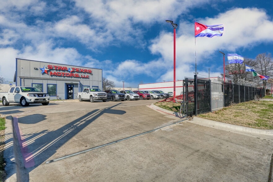 2661 Walnut Hill Ln, Dallas, TX for sale - Building Photo - Image 2 of 19