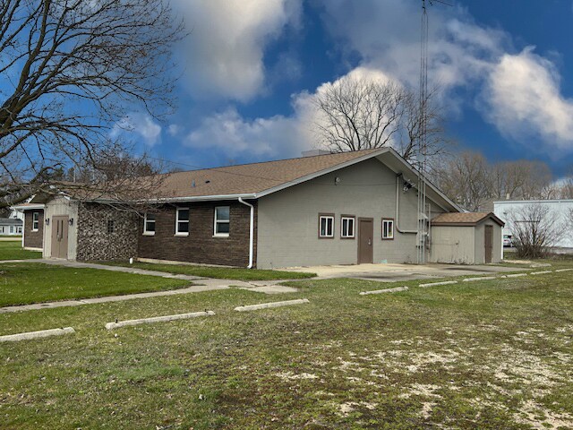 315 Park Dr, Marengo, IL for sale - Building Photo - Image 2 of 14