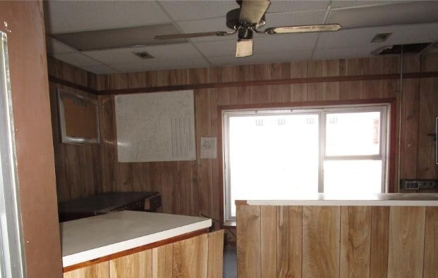 202 S John St, New Brockton, AL for sale - Interior Photo - Image 3 of 11