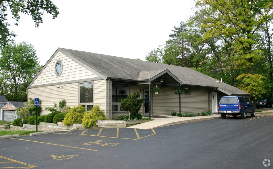4589 Kenny Rd, Columbus, OH for lease - Building Photo - Image 2 of 9
