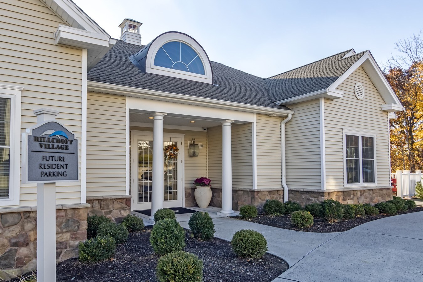 10 Clapboard Ridge Rd, Danbury, CT 06811