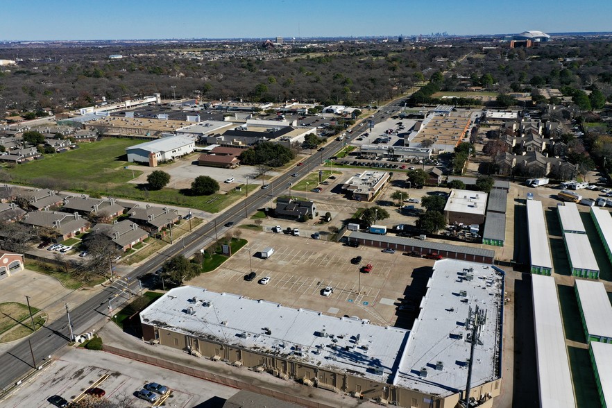 1730 W Randol Mill Rd, Arlington, TX for lease - Building Photo - Image 2 of 11