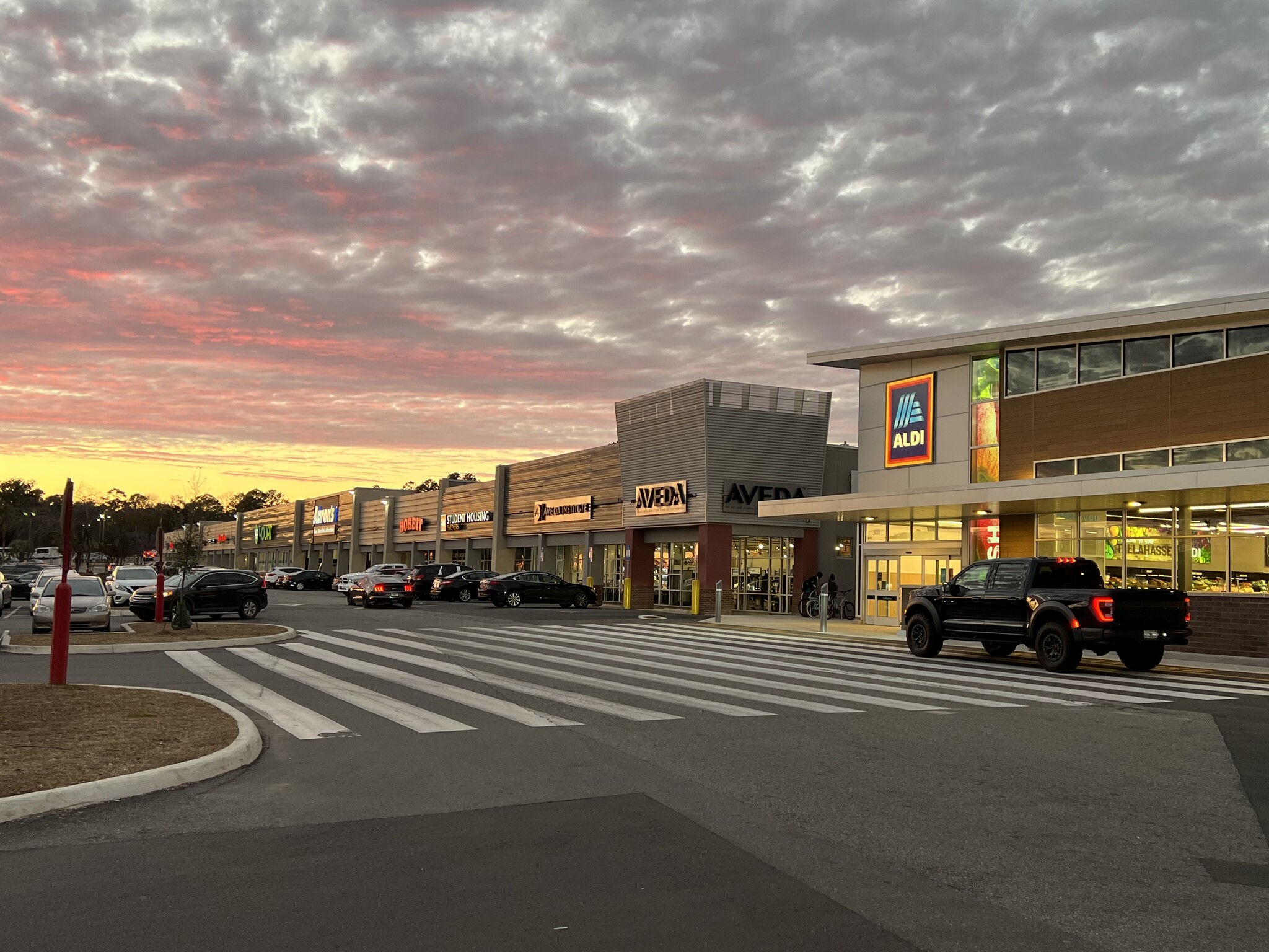 2020 W Pensacola St, Tallahassee, FL for lease Building Photo- Image 1 of 19