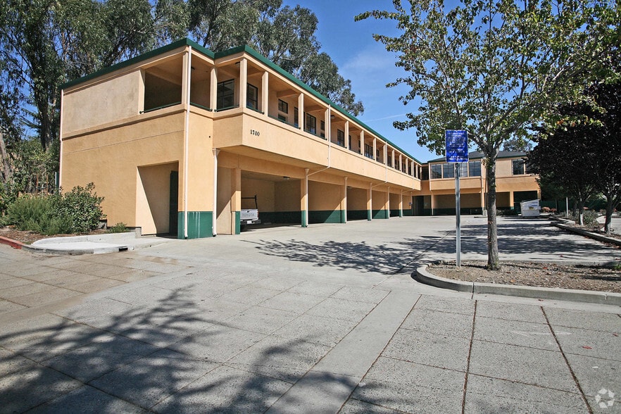 1700-1718 San Pablo Ave, Pinole, CA for lease - Building Photo - Image 3 of 7