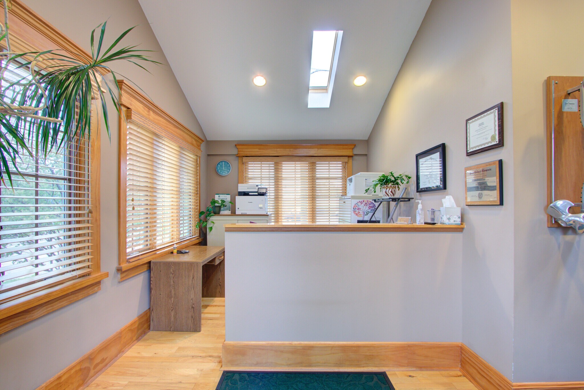 2030 Cass Lake Rd, Keego Harbor, MI for sale Lobby- Image 1 of 1