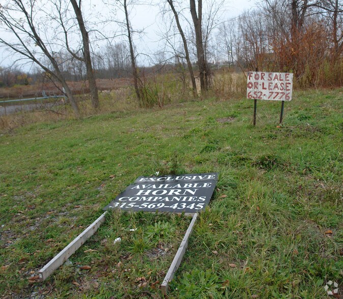 3791 State Rt 31, Liverpool, NY for sale - Primary Photo - Image 1 of 1