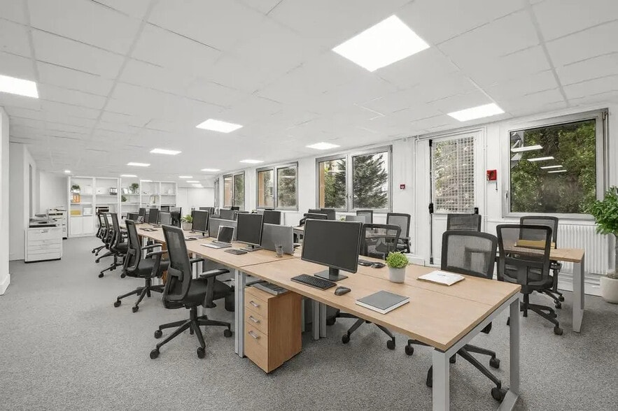 14 Rue Des Reculettes, Paris for sale - Interior Photo - Image 2 of 7