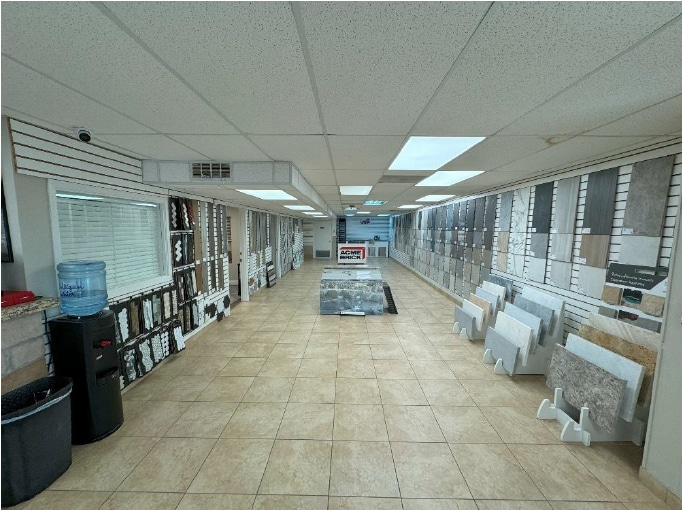 8185 Eastex Fwy, Beaumont, TX for sale Interior Photo- Image 1 of 2