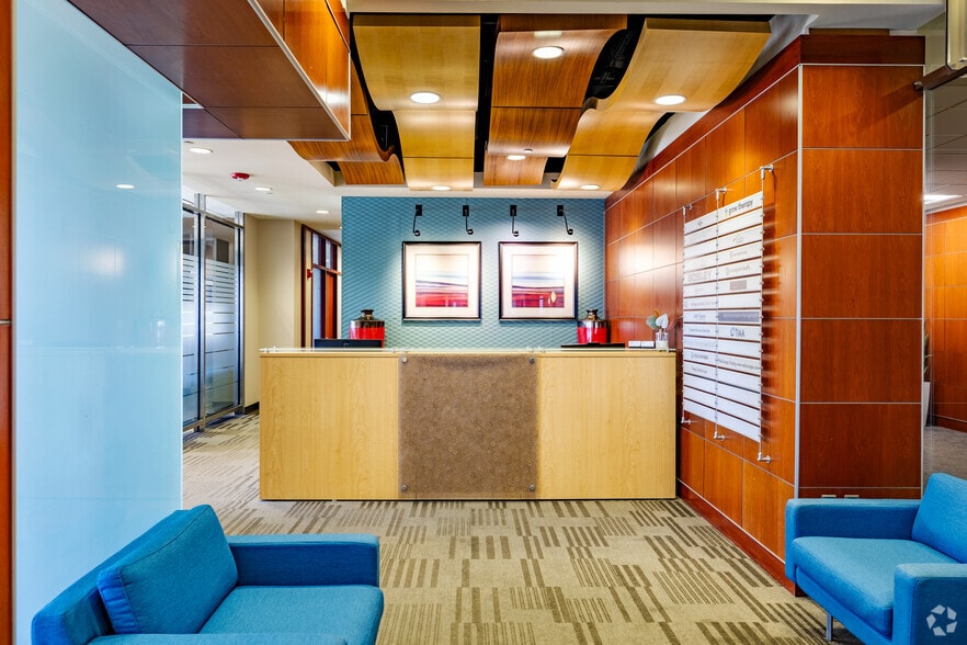 14301 FNB Pky, Omaha, NE for lease - Building Photo - Image 1 of 19