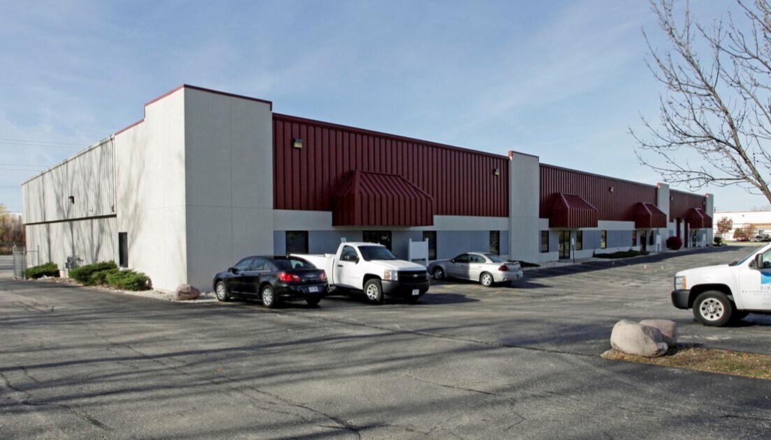 7701-7715 N 67th St, Milwaukee, WI for lease Building Photo- Image 1 of 1
