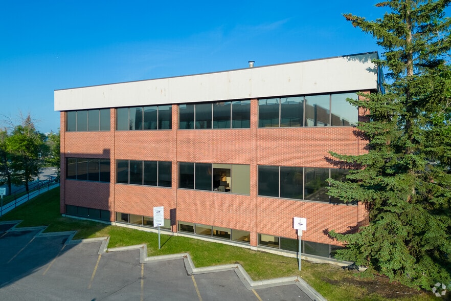 2711 39th Ave NE, Calgary, AB for lease - Building Photo - Image 3 of 6