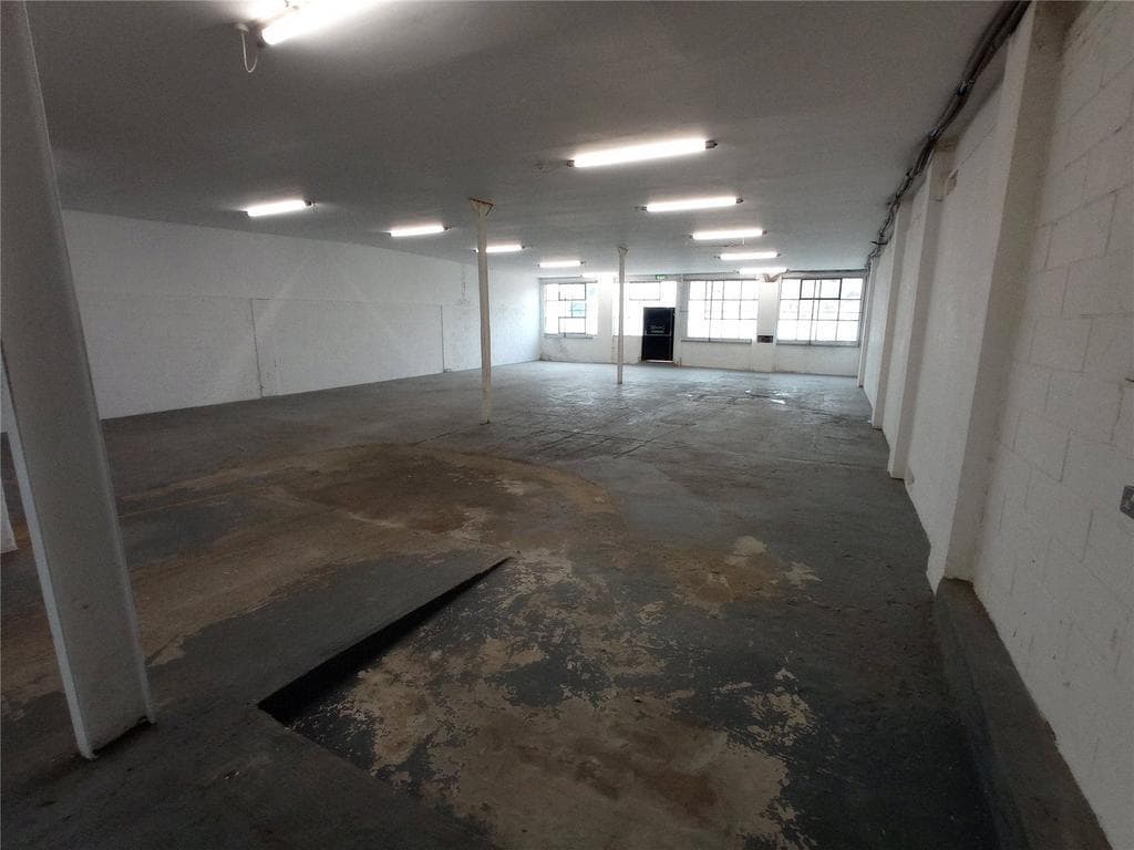Unit 62A Princess Margaret Rd, Tilbury for lease Building Photo- Image 1 of 3