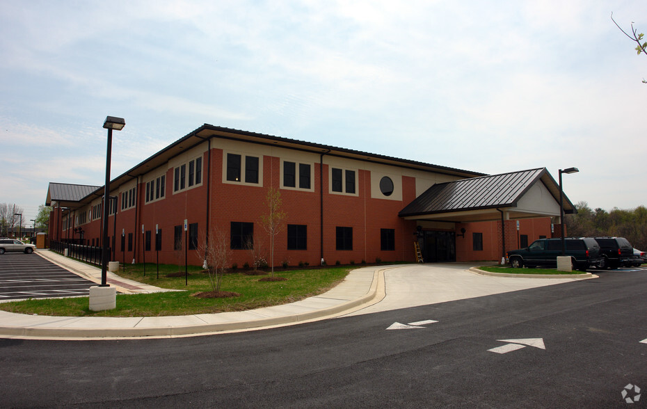 826 Washington Rd, Westminster, MD for lease - Building Photo - Image 1 of 8