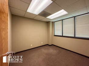 4401 N Interstate 35, Denton, TX for lease Interior Photo- Image 2 of 6