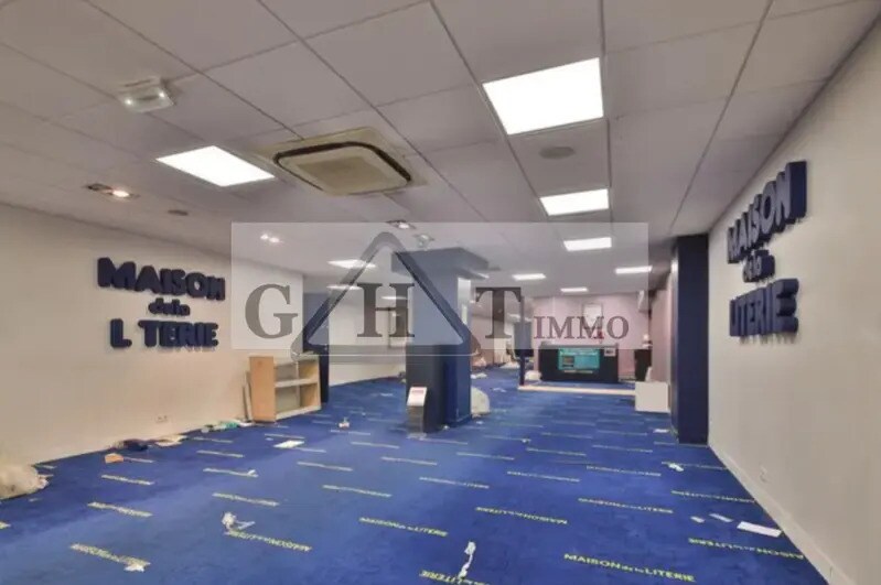 Retail in Arcueil for sale - Interior Photo - Image 3 of 4