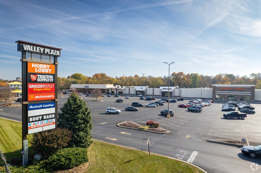 1701-1729 Massey Blvd, Hagerstown, MD for lease - Building Photo - Image 2 of 17